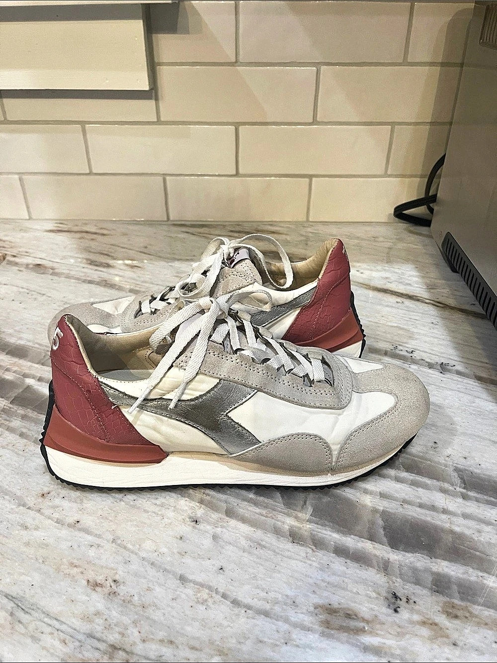 Diadora Retro Sneakers in White & Red